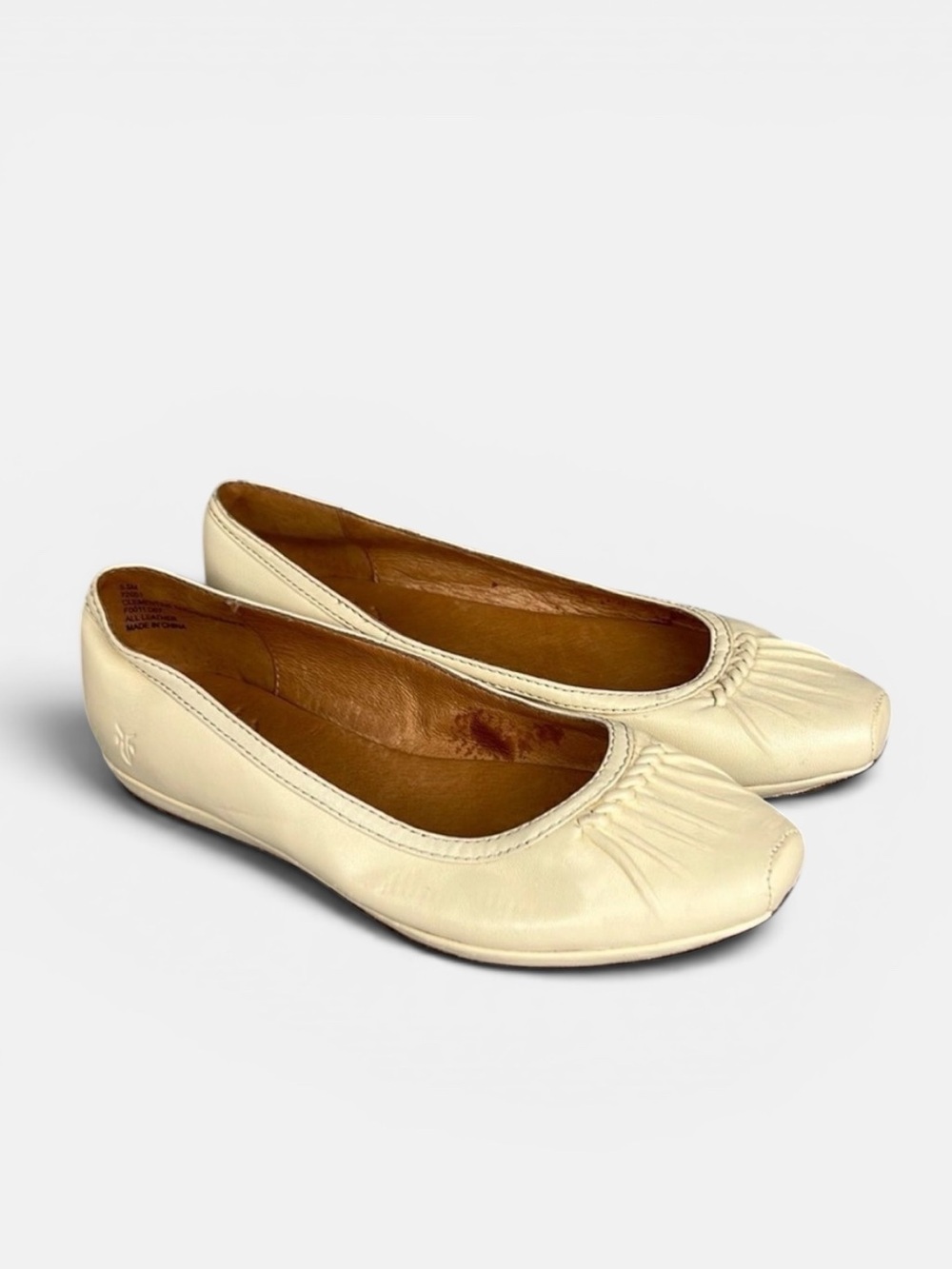 Like New Frye Clementine Ruching Skimmer Beige Flats size 5,5 M